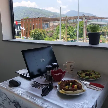 アパートホテル Sofya